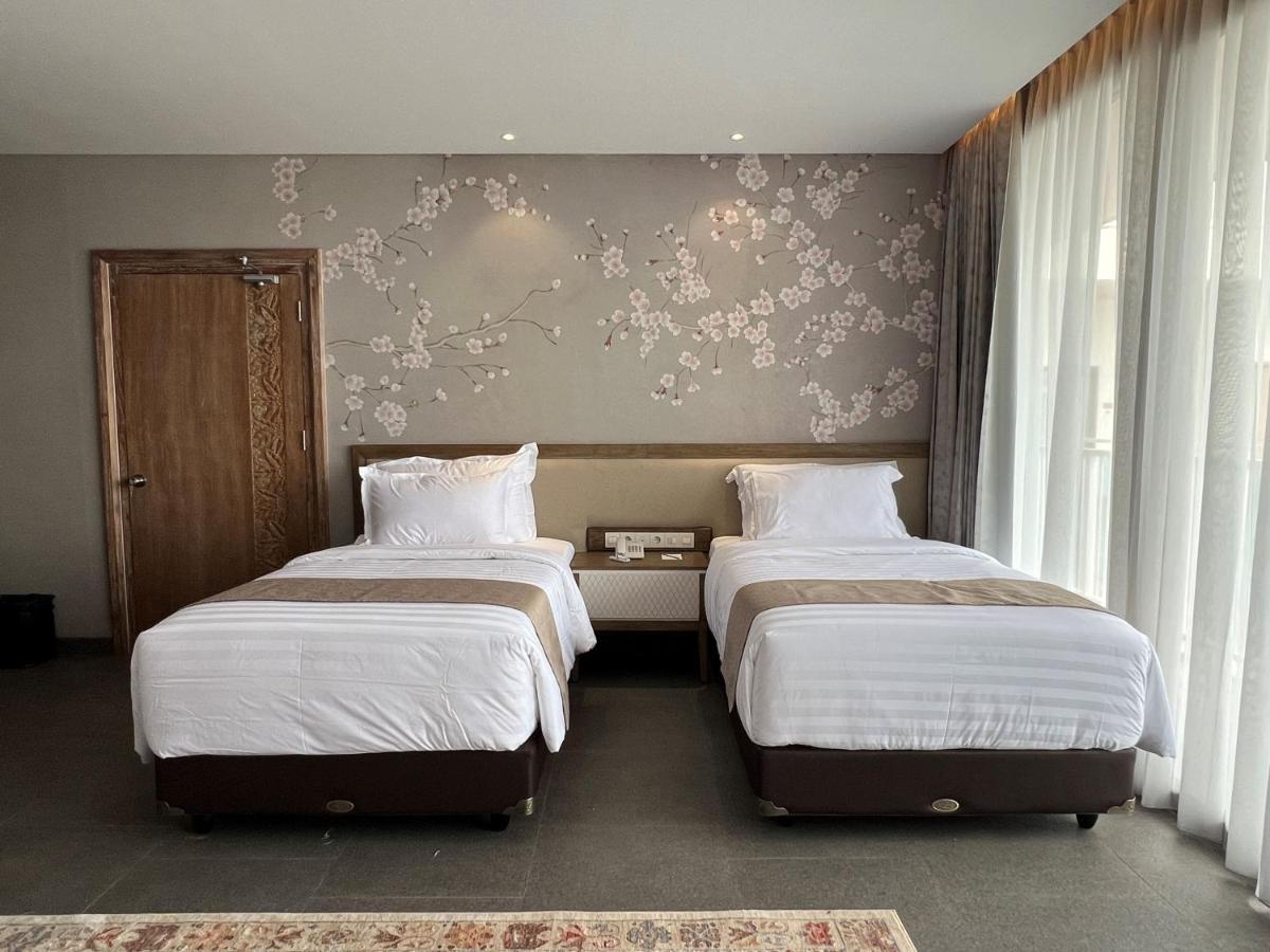 Tabebuya Resto & Resort Kesembu Bagian luar foto